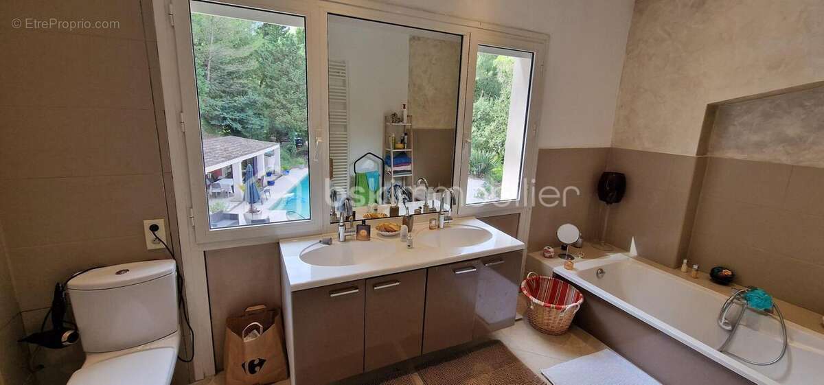 Mougins villa  au coeur d'une forêt, proche des commodités - photo 10