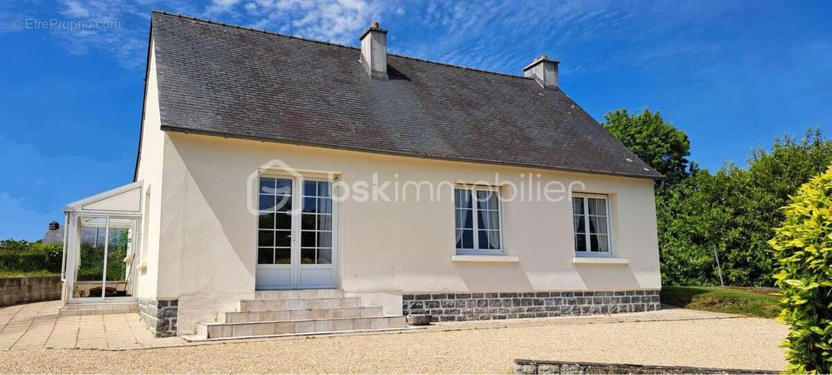 Maison à HUELGOAT