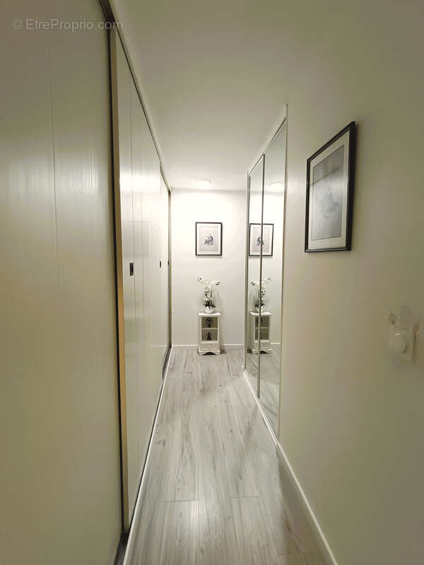 Appartement à VAUX-LE-PENIL