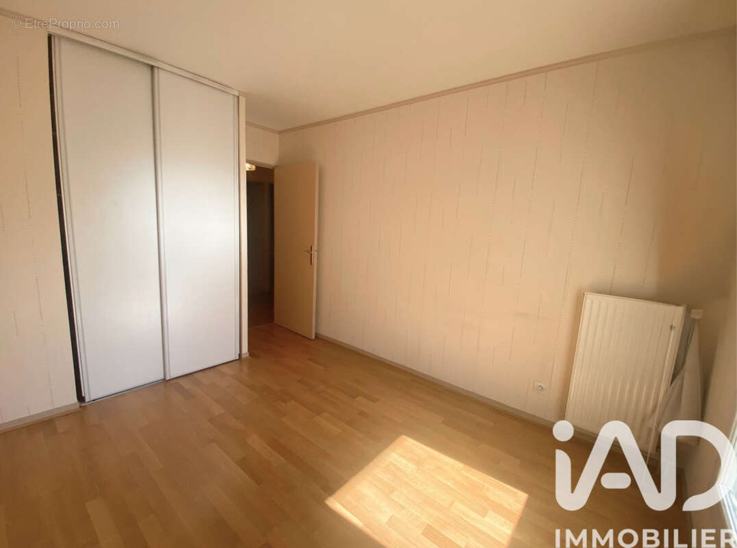 Photo 8 - Appartement à COURBEVOIE