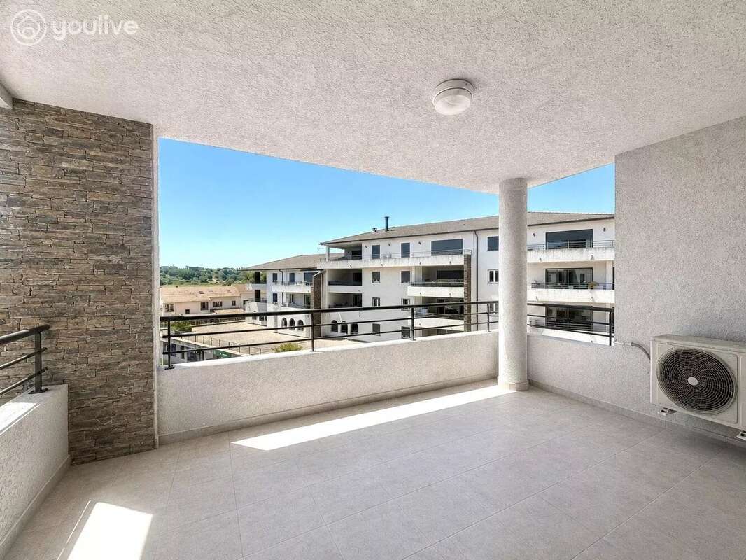 À DÉCOUVRIR – Superbe appartement T3 avec terrasse et vue dégagée sur le Fort d'Aléria - photo 12