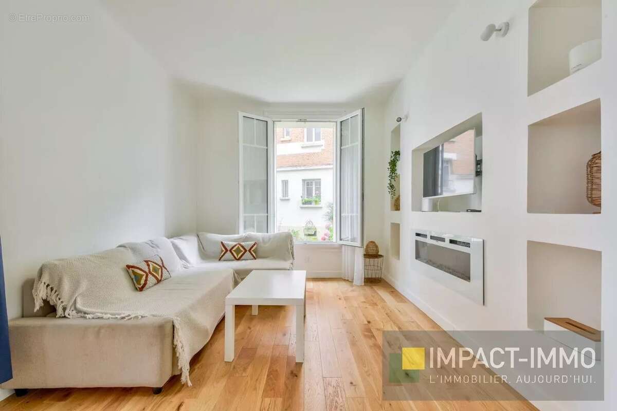 Appartement à COURBEVOIE