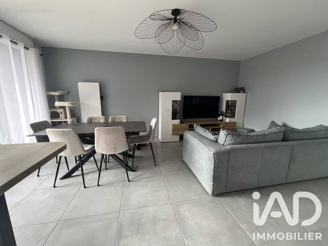 Photo 1 - Appartement à SAINT-JACQUES-DE-LA-LANDE