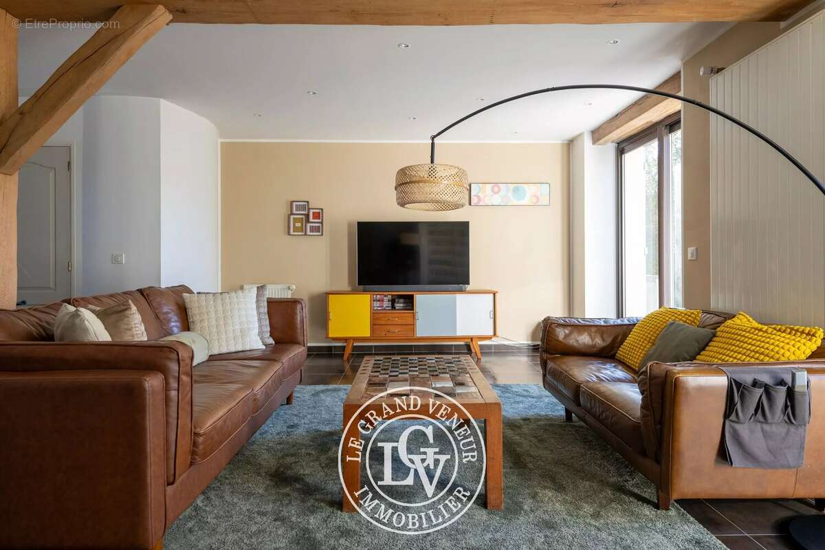 Maison à SAMOIS-SUR-SEINE