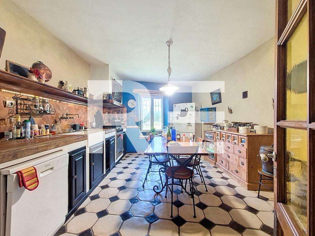 Maison de caractere cevenole renovee de 304m² a lasalle - photo 5
