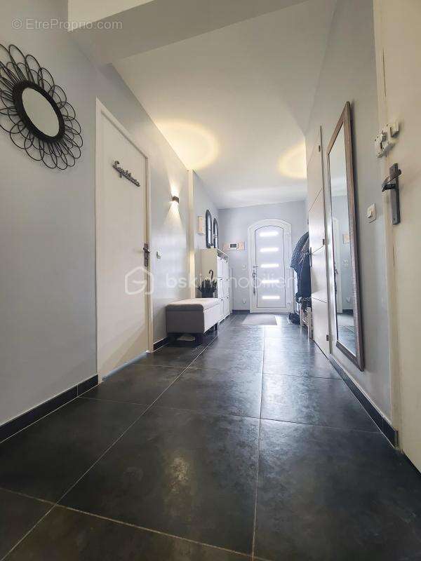 Maison à EVRY-GREGY-SUR-YERRE