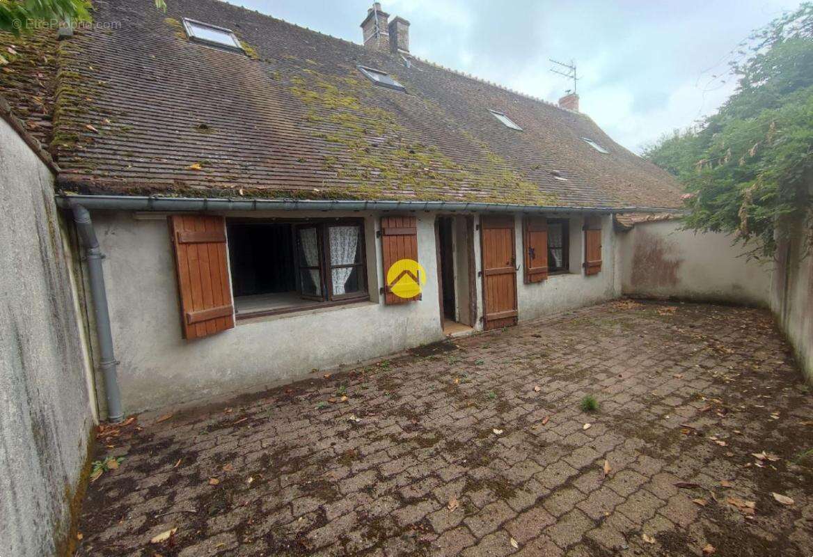 Maison à VAILLY-SUR-SAULDRE