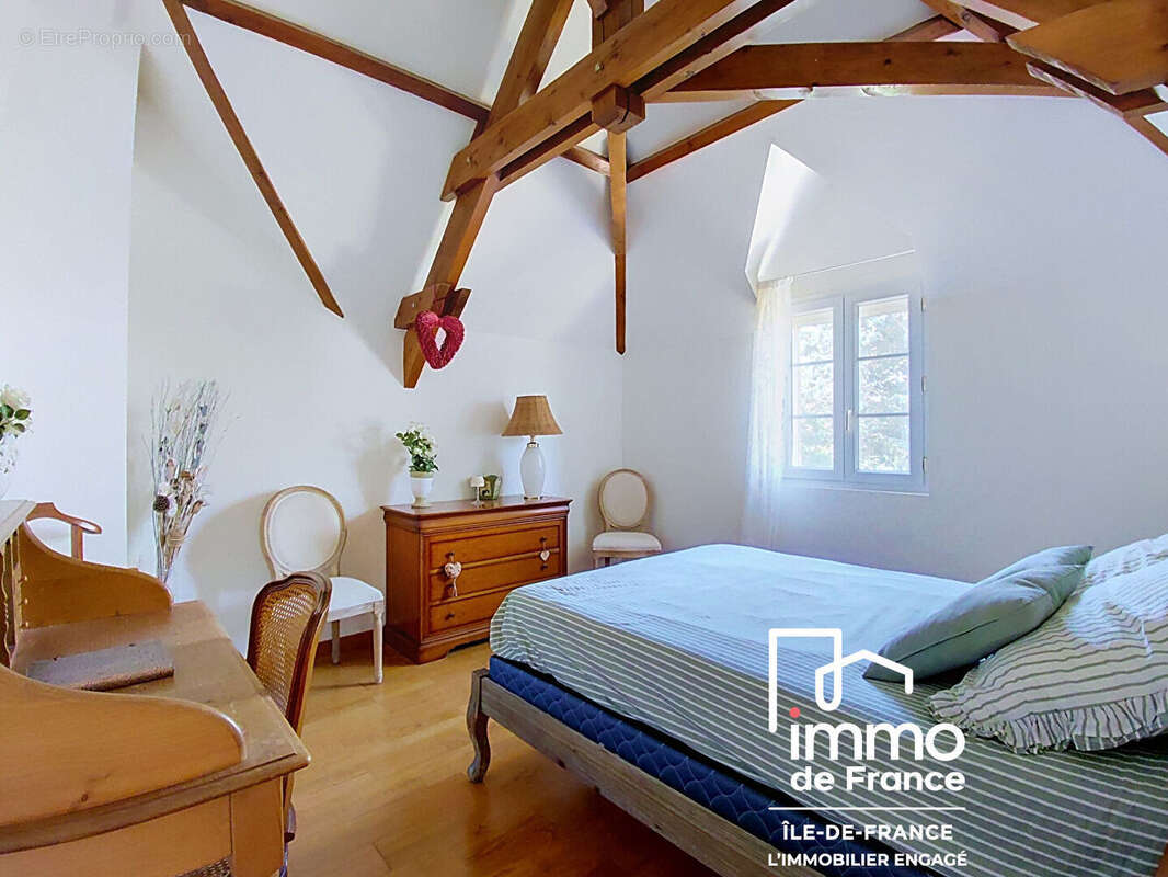 Maison d'architecte  8 pièces 200m² - FONTAINE-LA-GUYON - photo 11