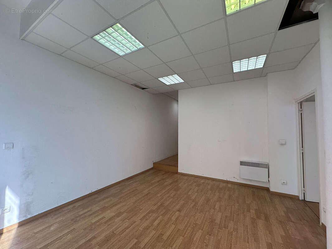 Commerce à PARIS-10E