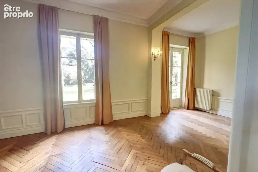 Maison de maître dans un parc de 4.600 m2 au centre de thouars - photo 11