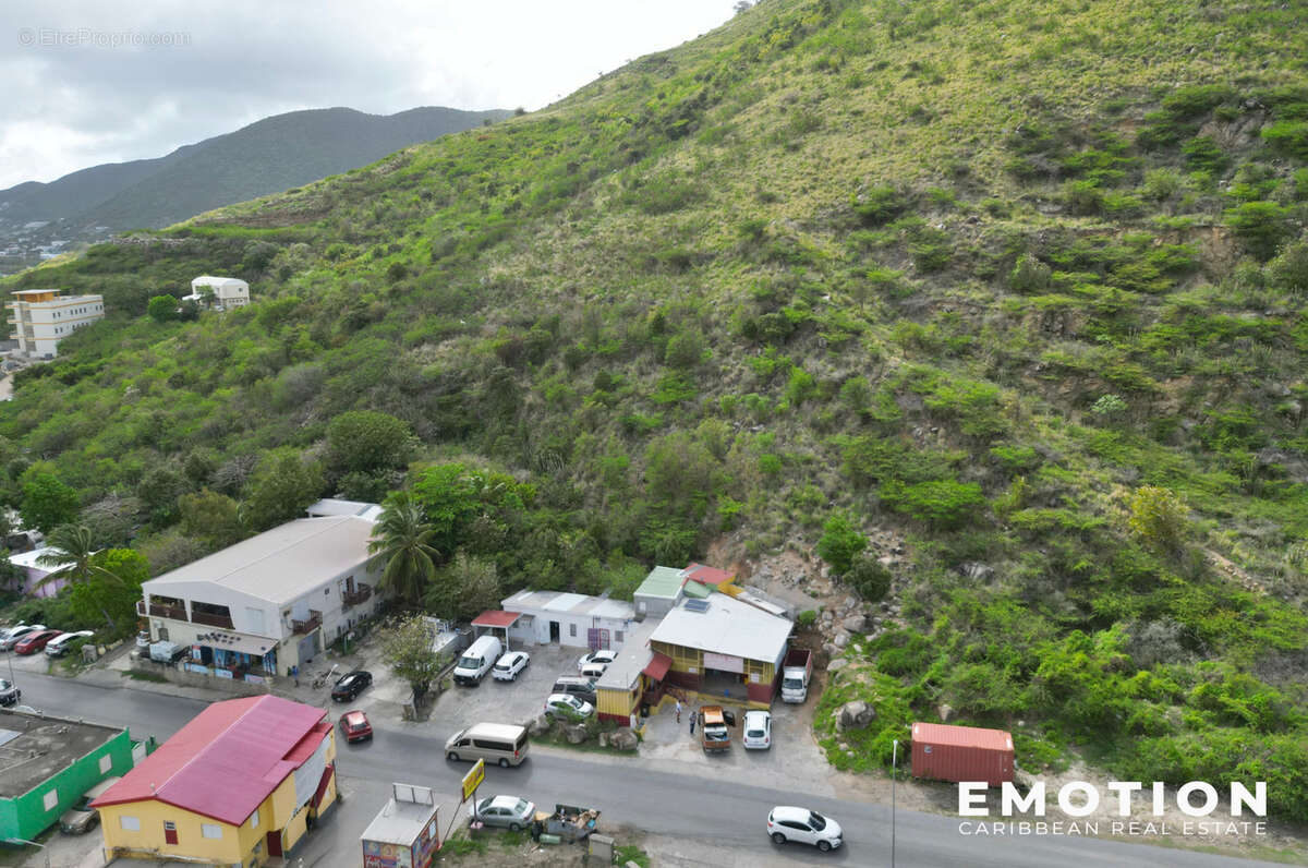 Terrain à SAINT-MARTIN