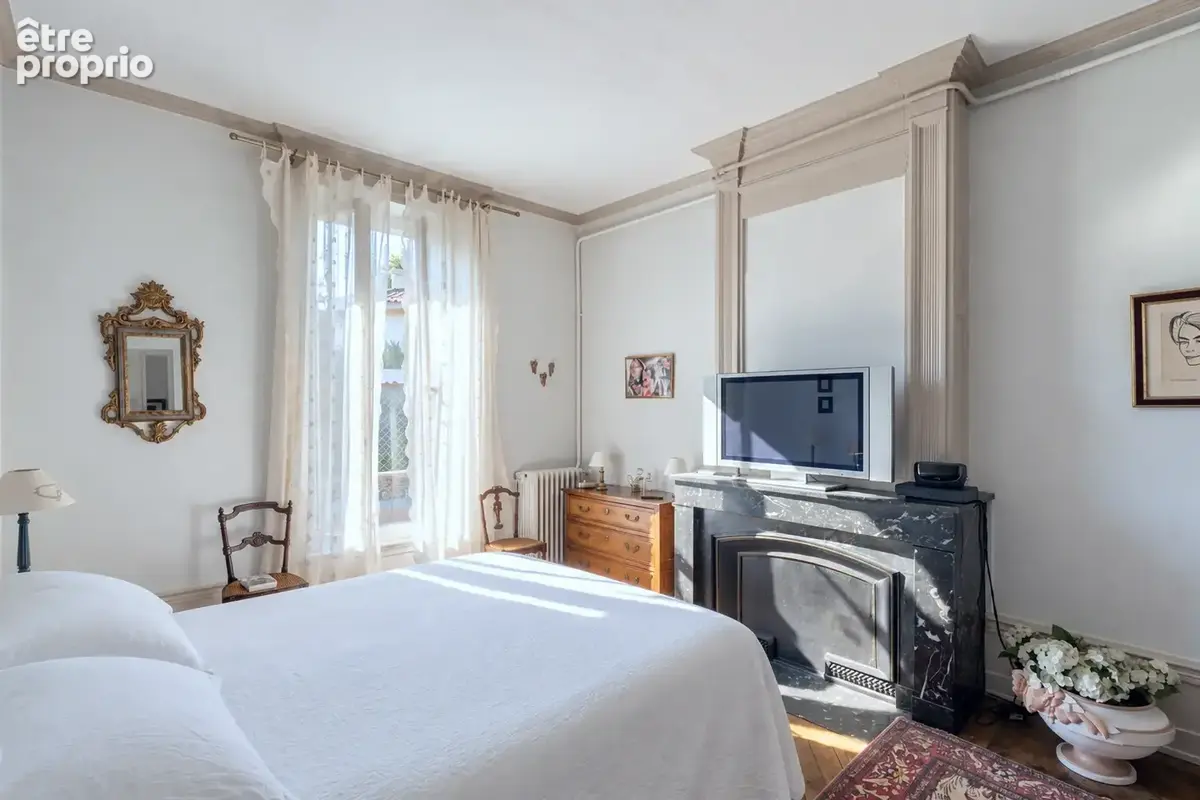 OULLINS - Propriété de 400 m2 - photo 15