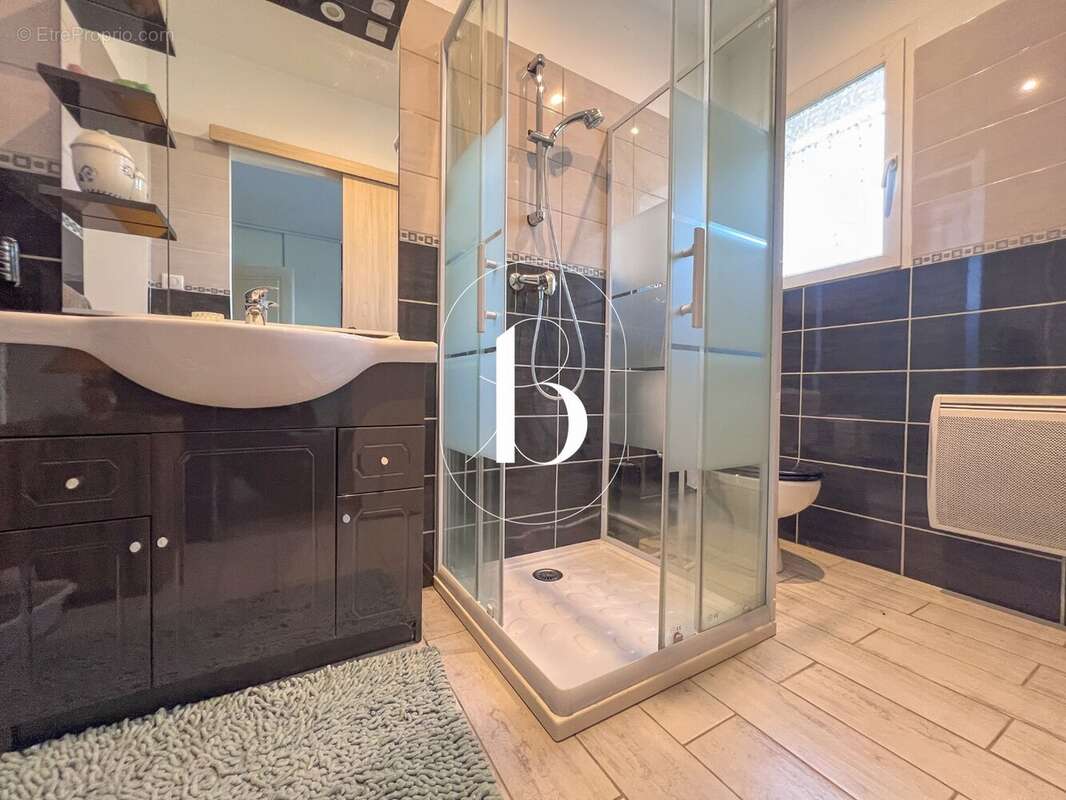 Maison 240 m² à Salazac  - photo 20
