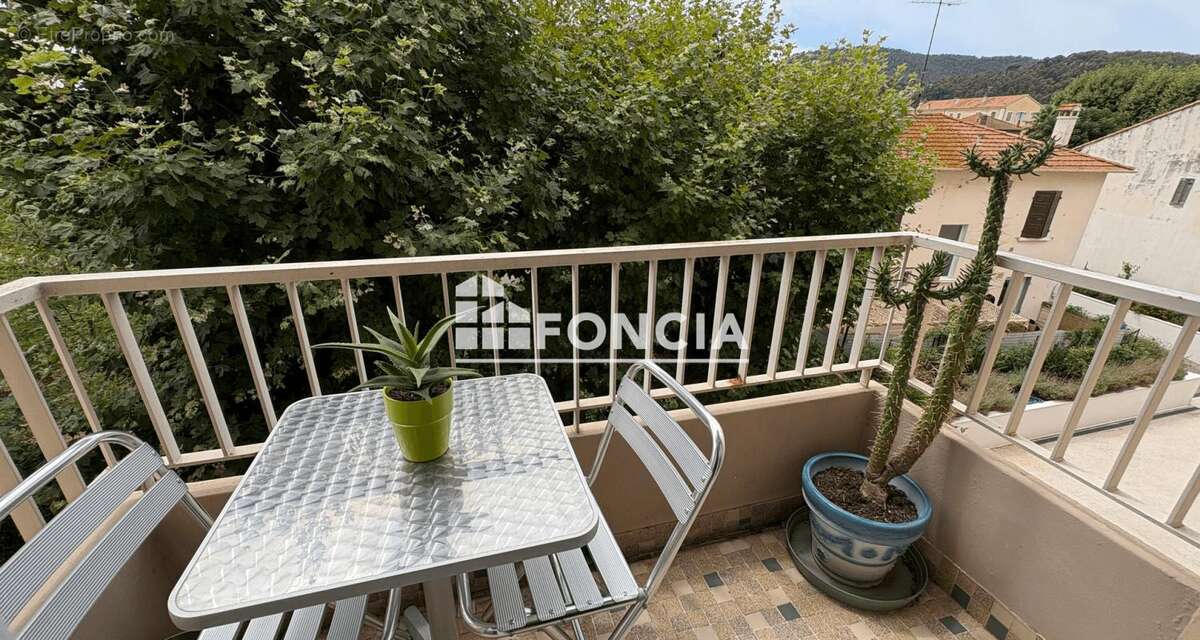Appartement à HYERES