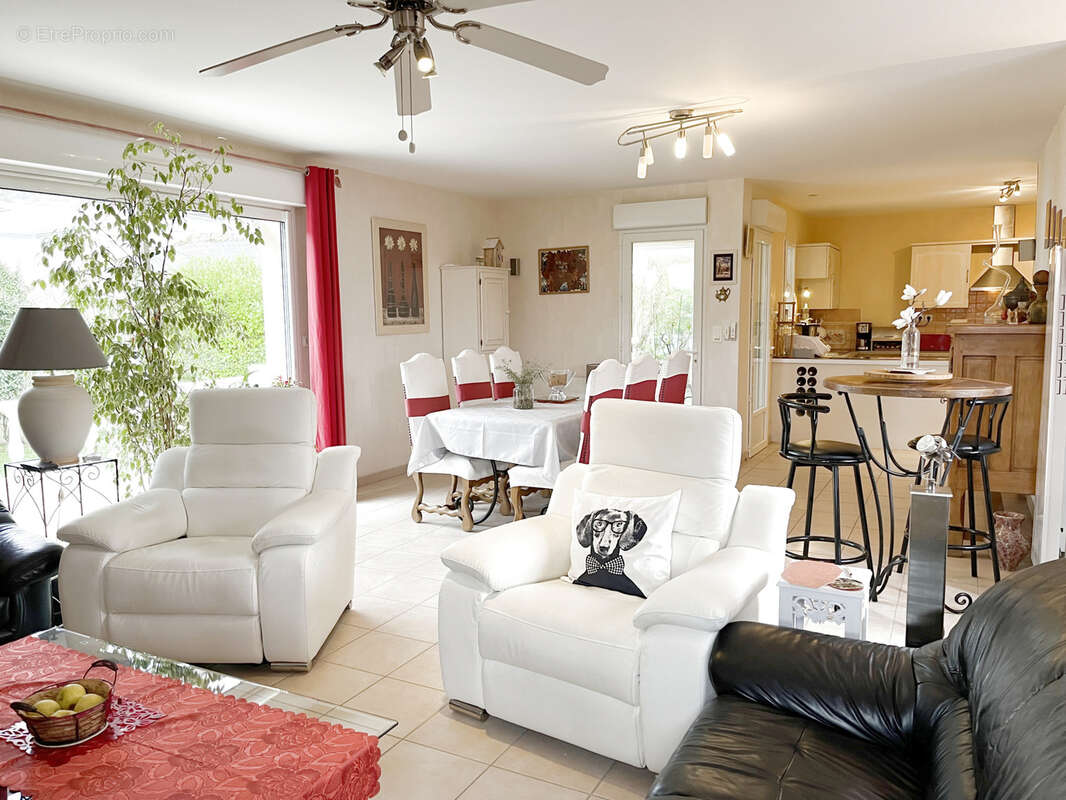 Maison à VAUX-SUR-MER