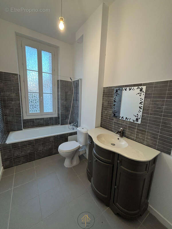 Maison à RUELLE-SUR-TOUVRE