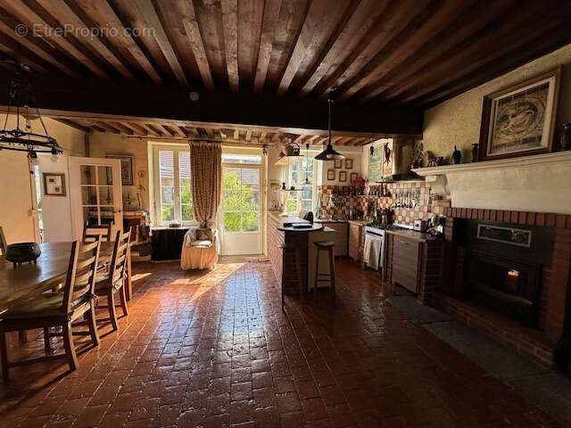 Maison à POUQUES-LORMES