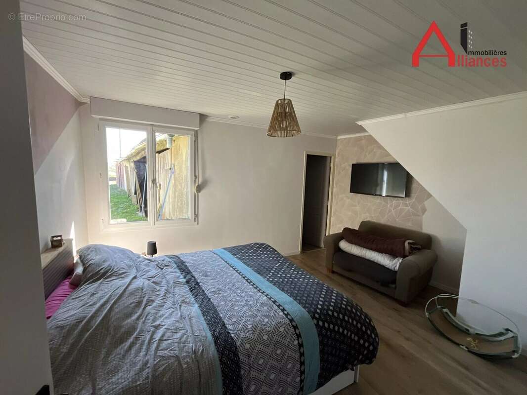 Maison 137 m² à Le Mesnil-Reaume  - photo 4