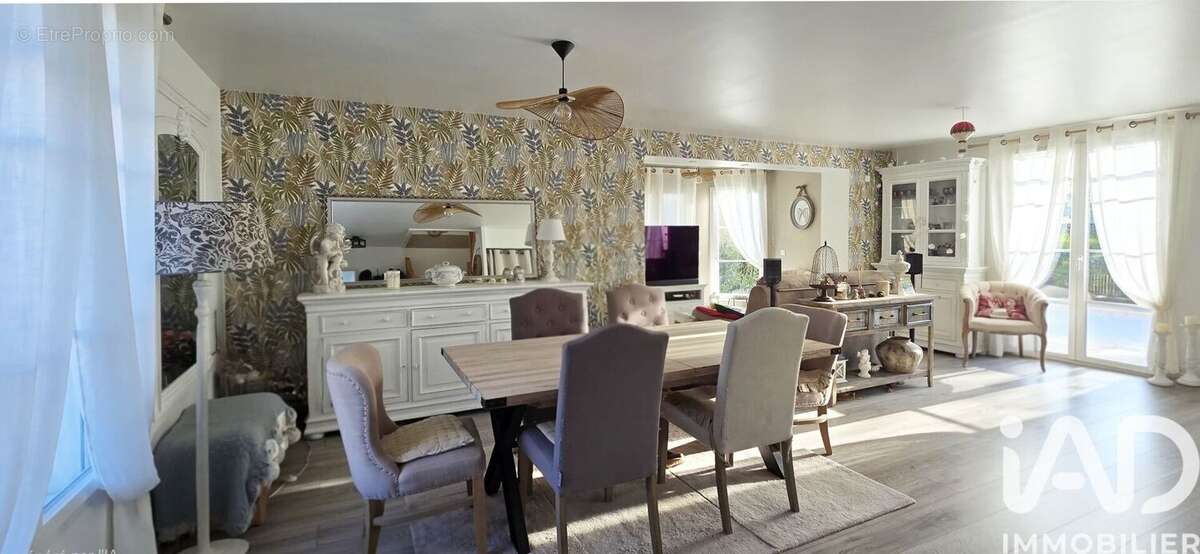 Photo 2 - Maison à MAGNY-LE-HONGRE