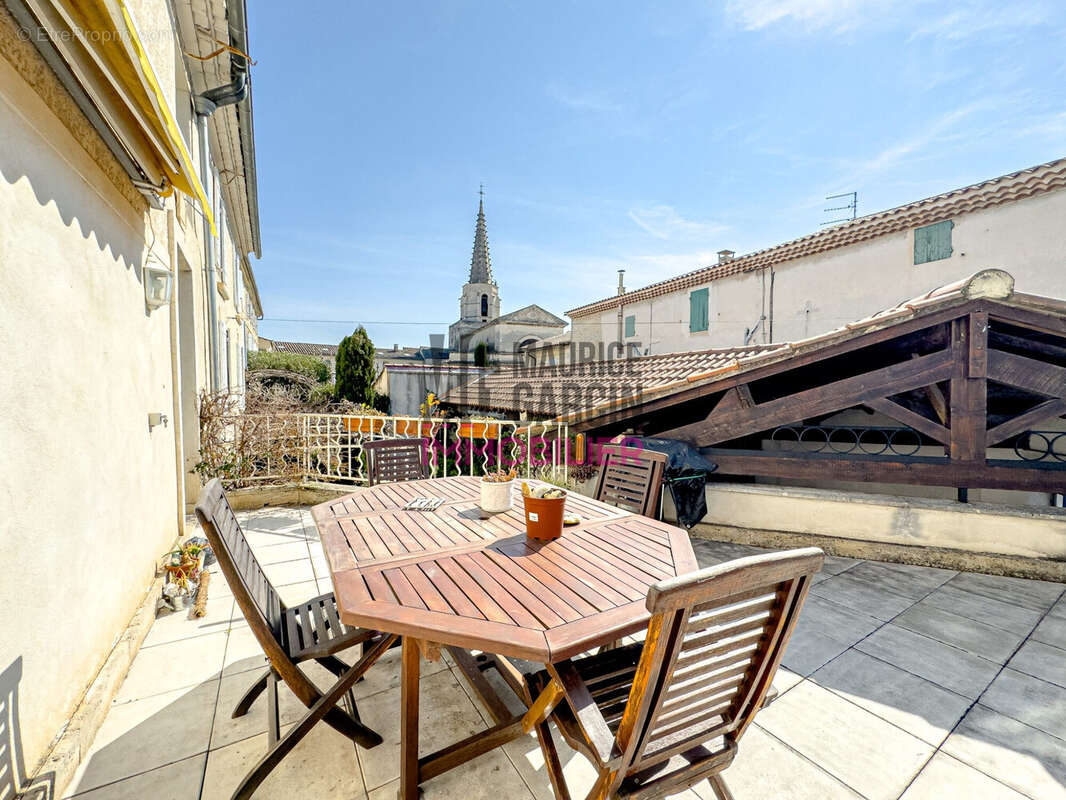 Maison, 7 pièces 13690 Graveson - Maison à GRAVESON