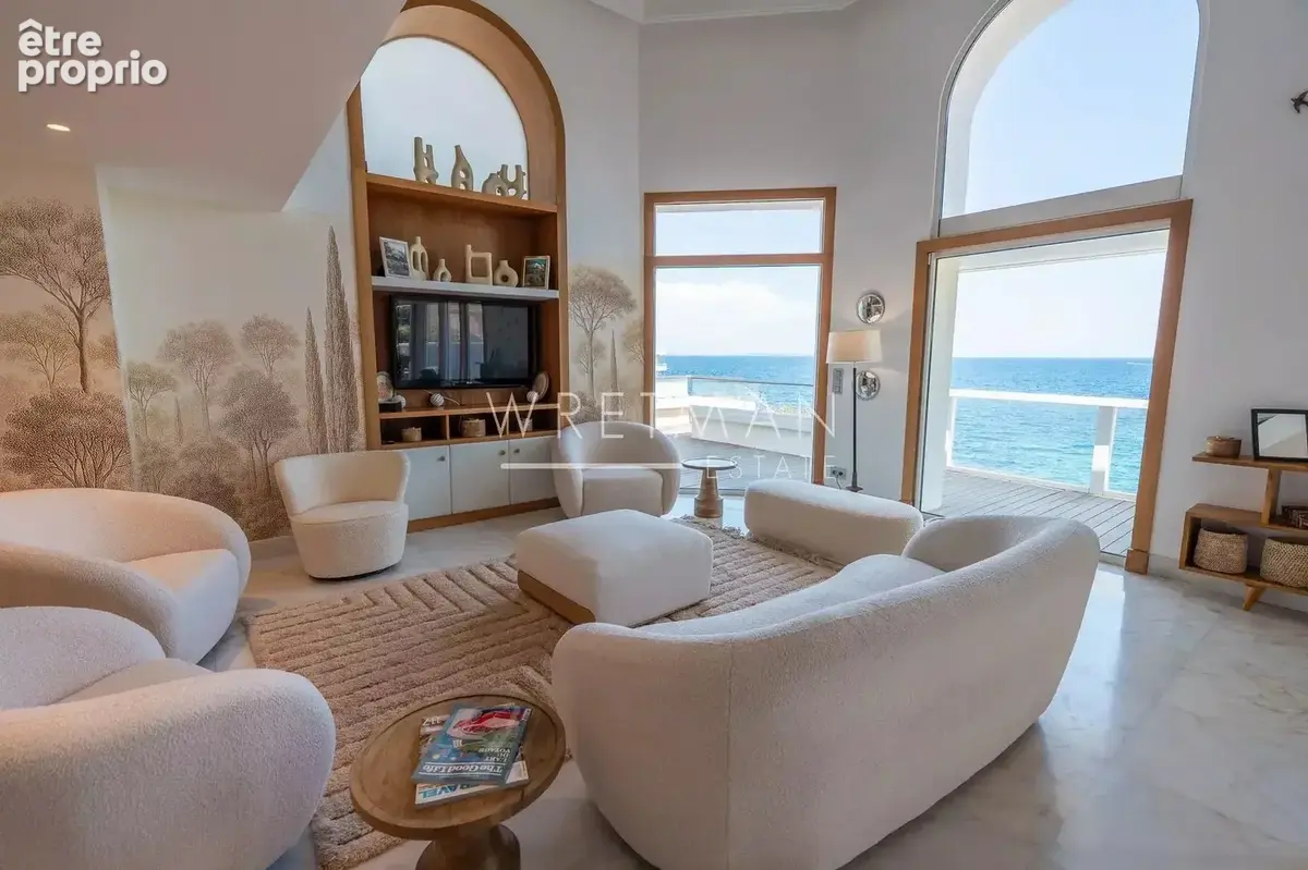Vente par enchère privée : Domaine d'exception en bord de mer avec garage à bateau - photo 9
