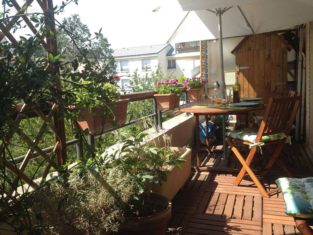 Appartement à LA GARENNE-COLOMBES