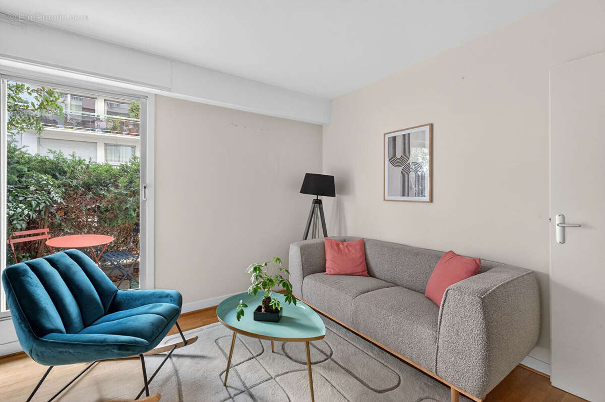 Appartement à PARIS-12E