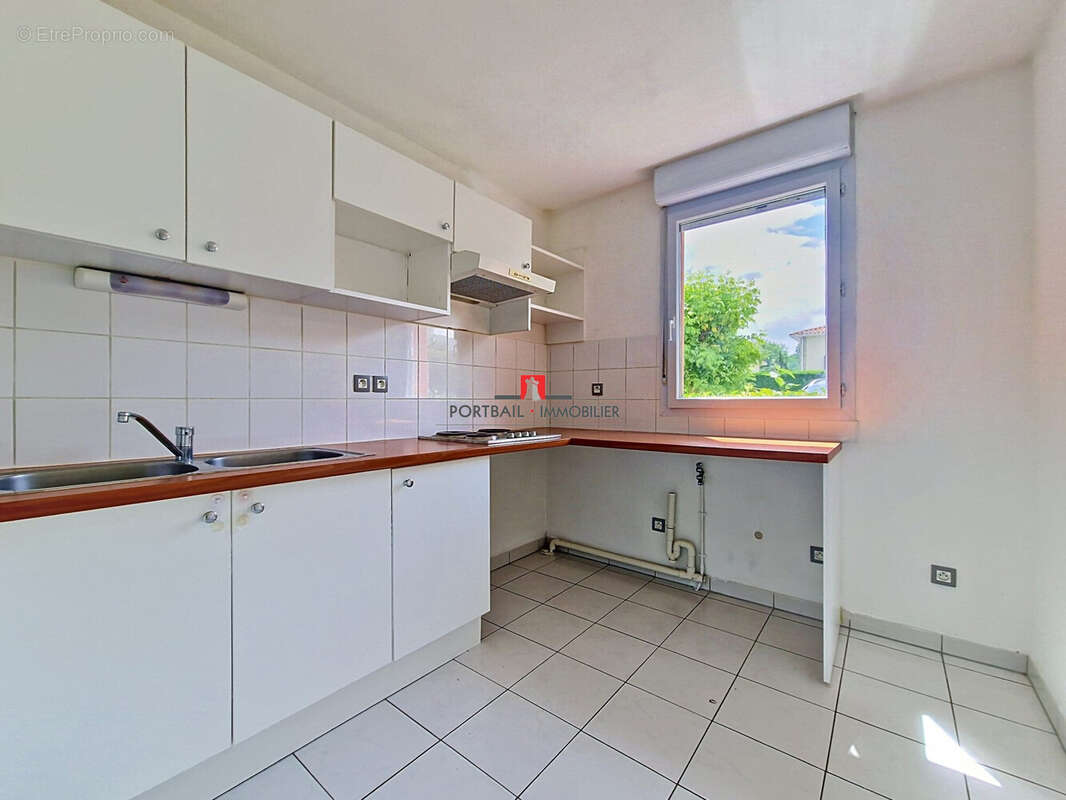 Maison 70 m² à Saint-Andre-De-Cubzac  - photo 3