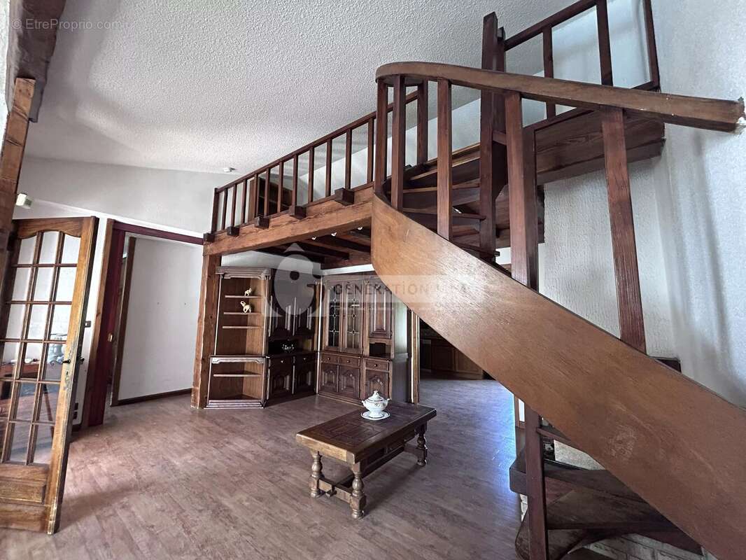 Maison à SAINT-MARTIN-DE-CRAU