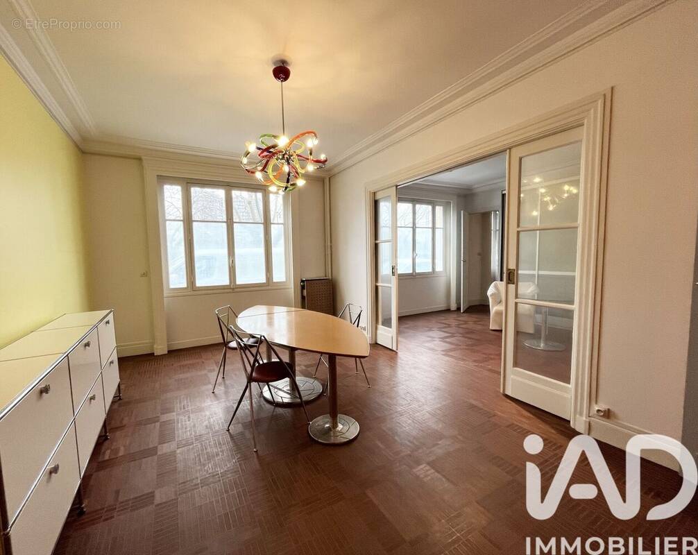 Photo 1 - Appartement à PARIS-16E