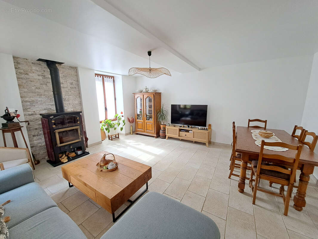 Maison à PONT-SUR-YONNE