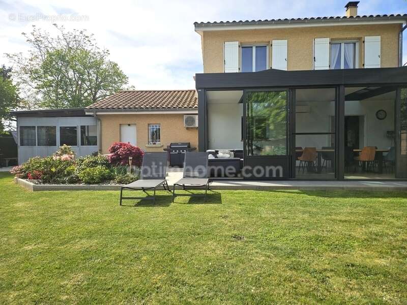 Maison à SAVIGNEUX