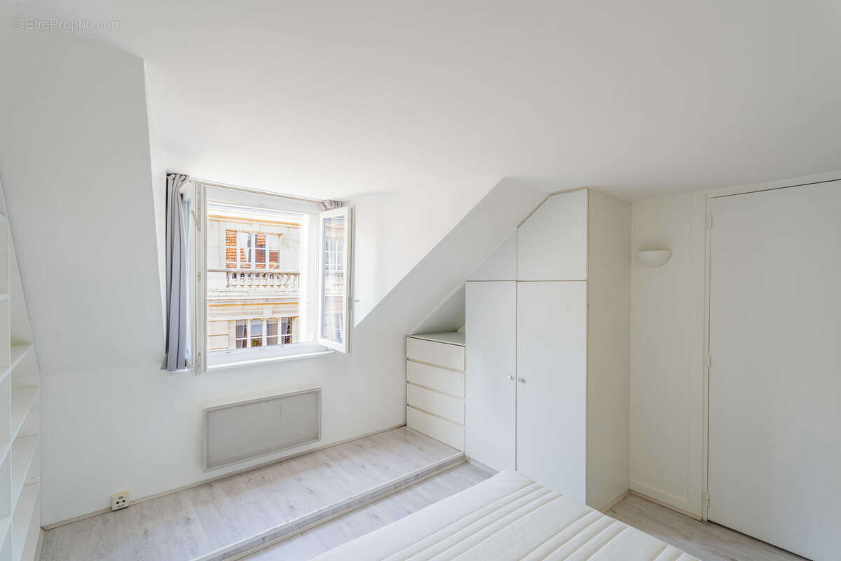 Appartement à PARIS-8E