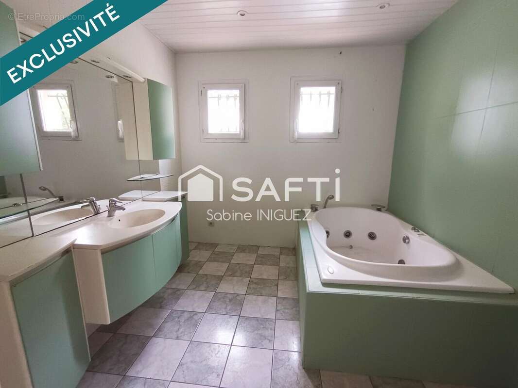 Maison 170 m² à Verdalle  - photo 6