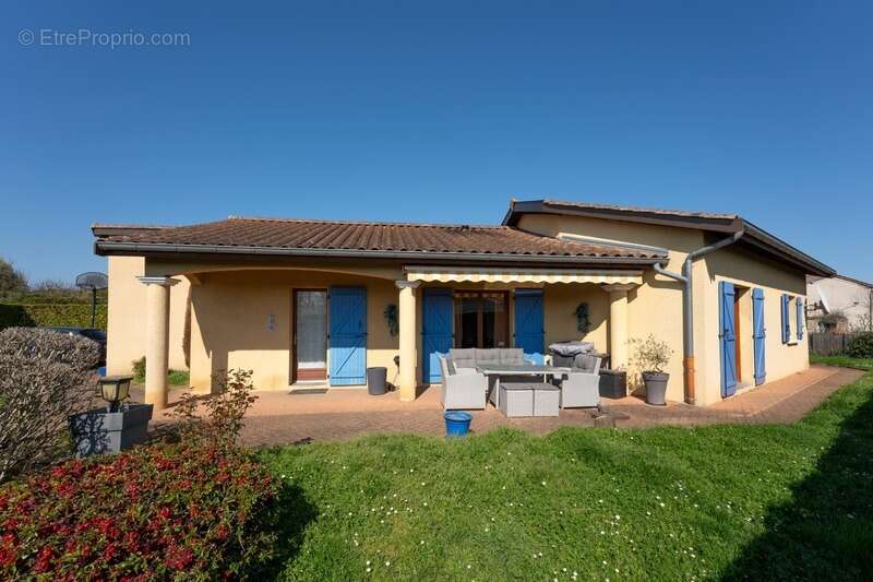 Maison à ARNAS