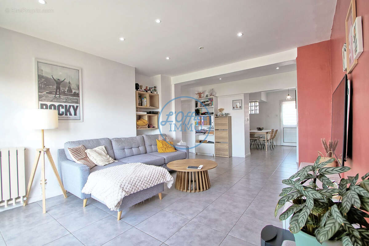 Appartement 70 m² à La Garde  - photo 2