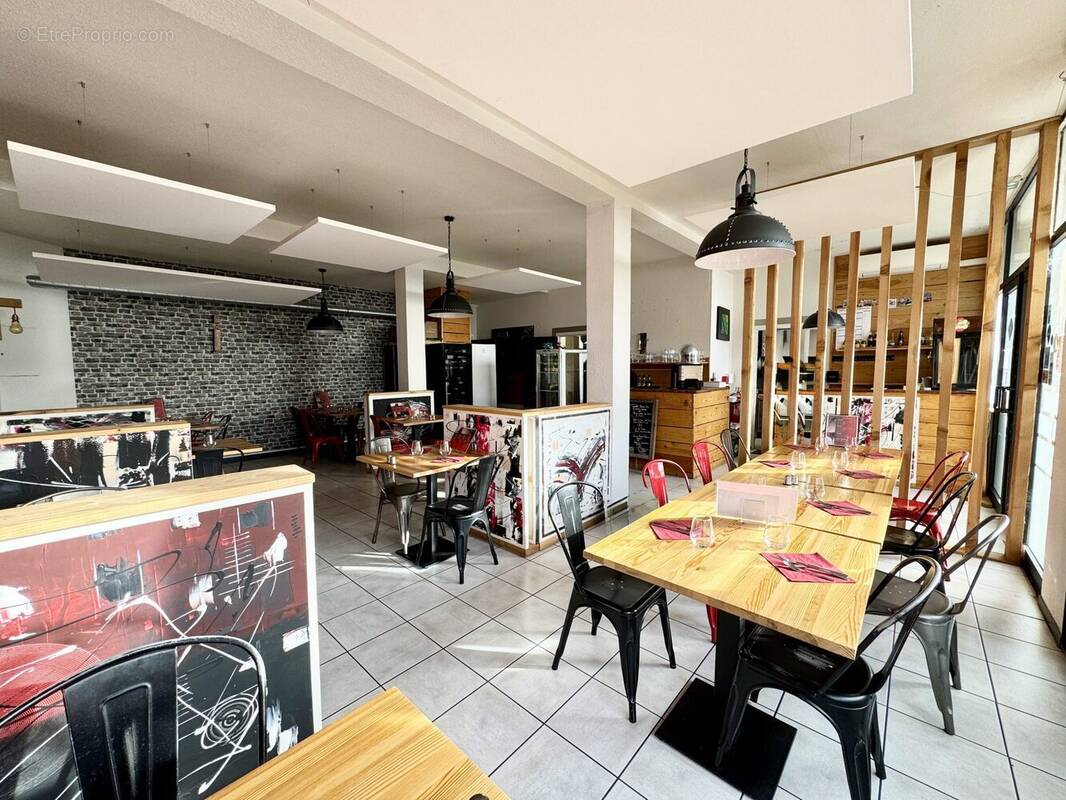 Commerce à COURNON-D&#039;AUVERGNE