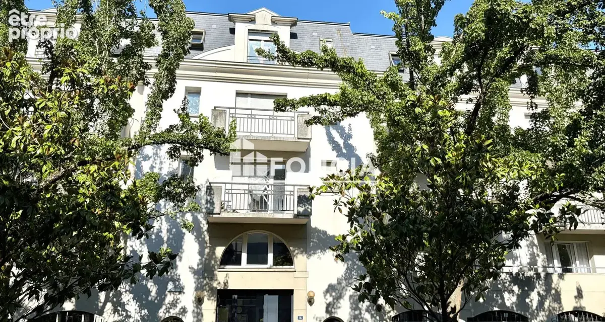 Orléans - T3 lumineux avec balcons et stationnement - photo 2