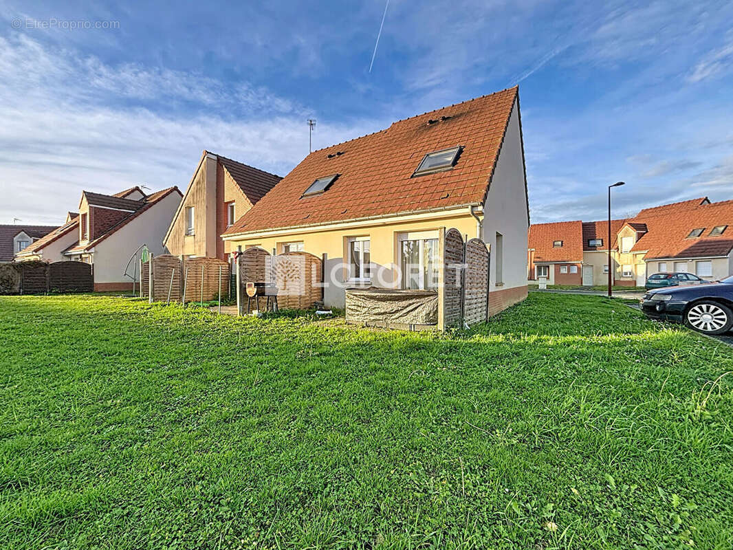 Maison à FRIGNICOURT