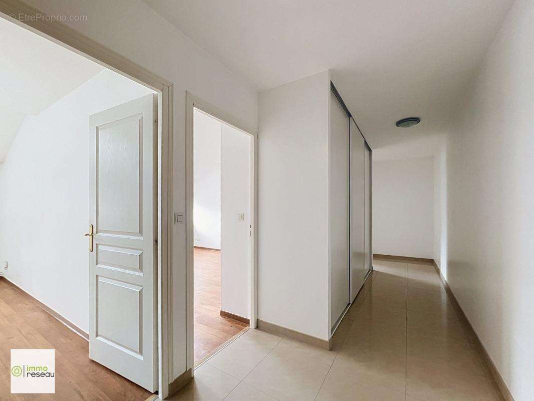 Appartement en résidence - photo 7
