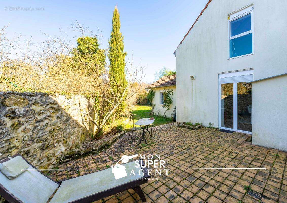 Maison à DAMMARIE-LES-LYS