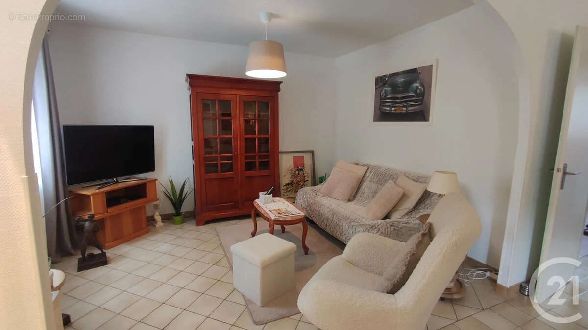Maison 126 m² à Saint-Loup  - photo 3