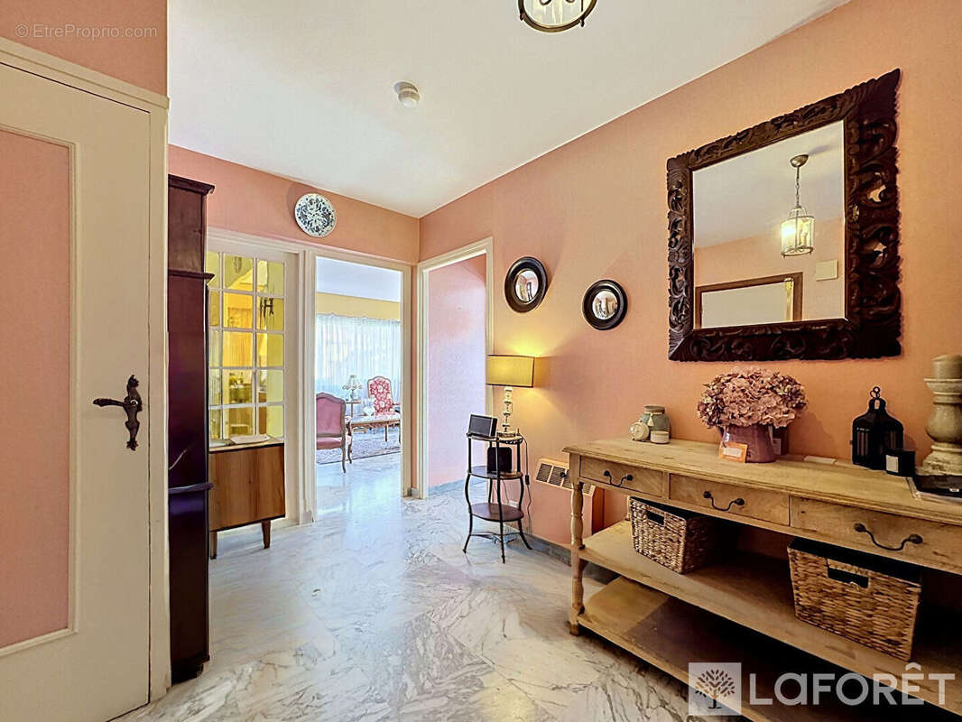Appartement à ROQUEBRUNE-CAP-MARTIN