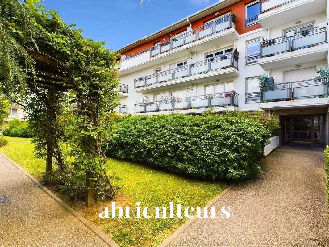 Appartement à RUEIL-MALMAISON