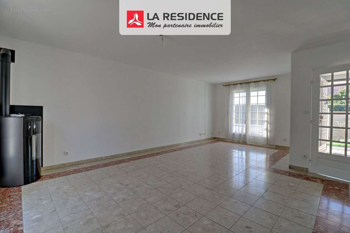 Maison à VERNEUIL-SUR-SEINE