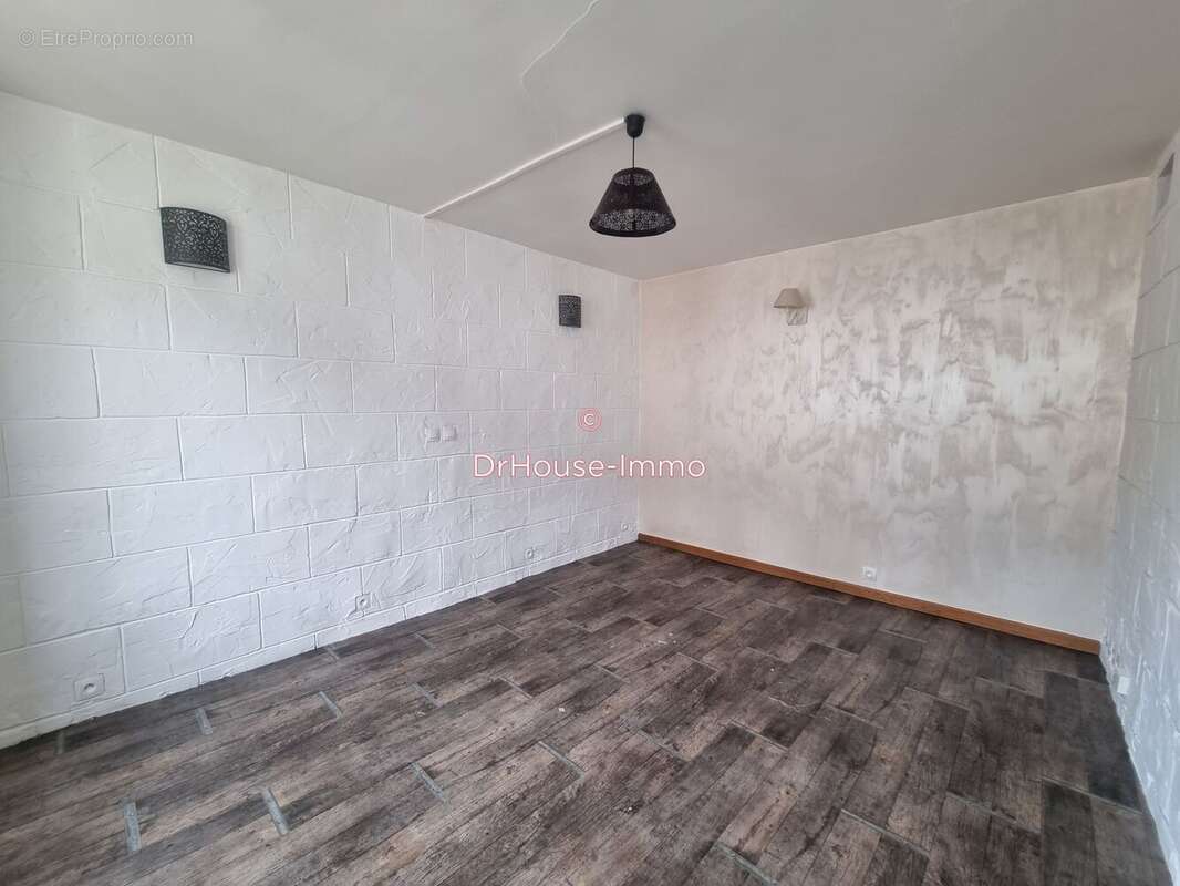 Maison 80 m² à Chatillon-Coligny  - photo 10