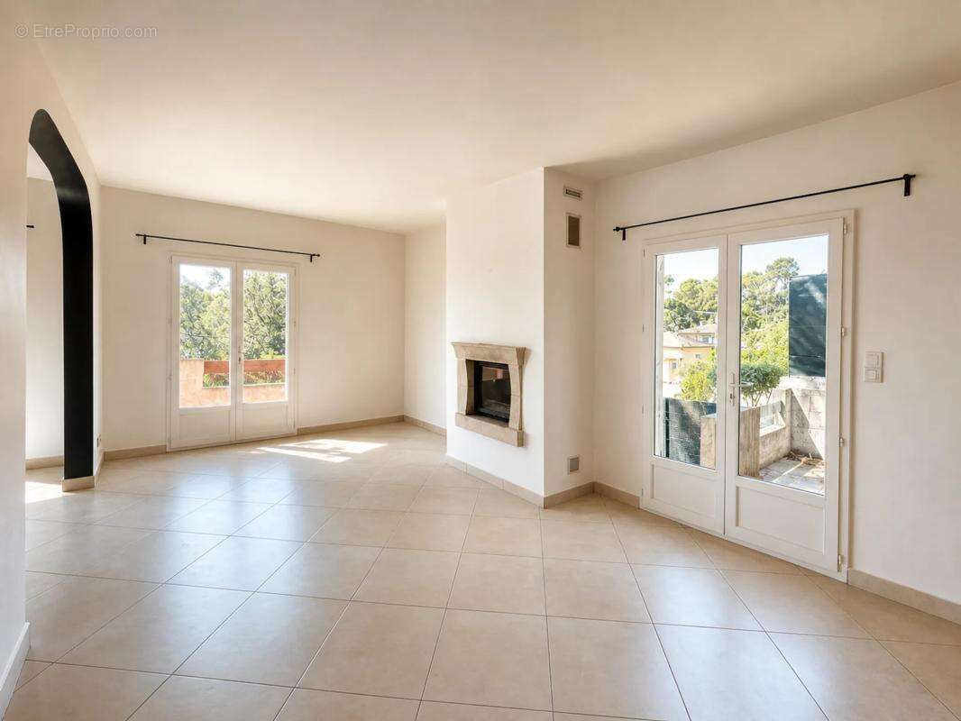 Maison de 3 pièces de 112 m² à La Seyne-sur-Mer - photo 5