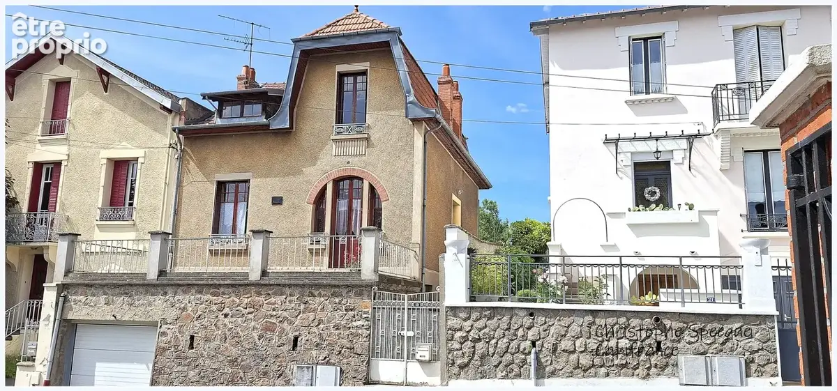 A vendre Élégante maison des années 1930 – Charme, volumes et jardin arboré VICHY (03) - photo 3