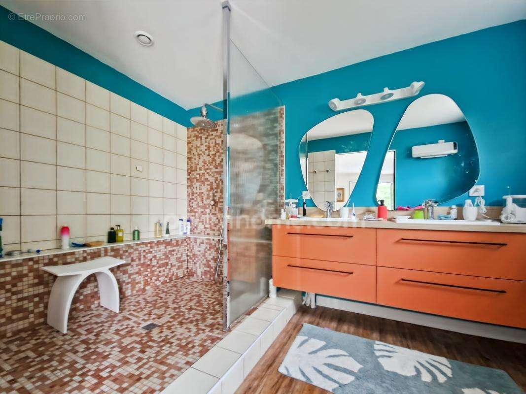 Maison de plus de 270M2 à vendre 9 pièces-5 chambres-piscine- HABAS (40) - photo 19