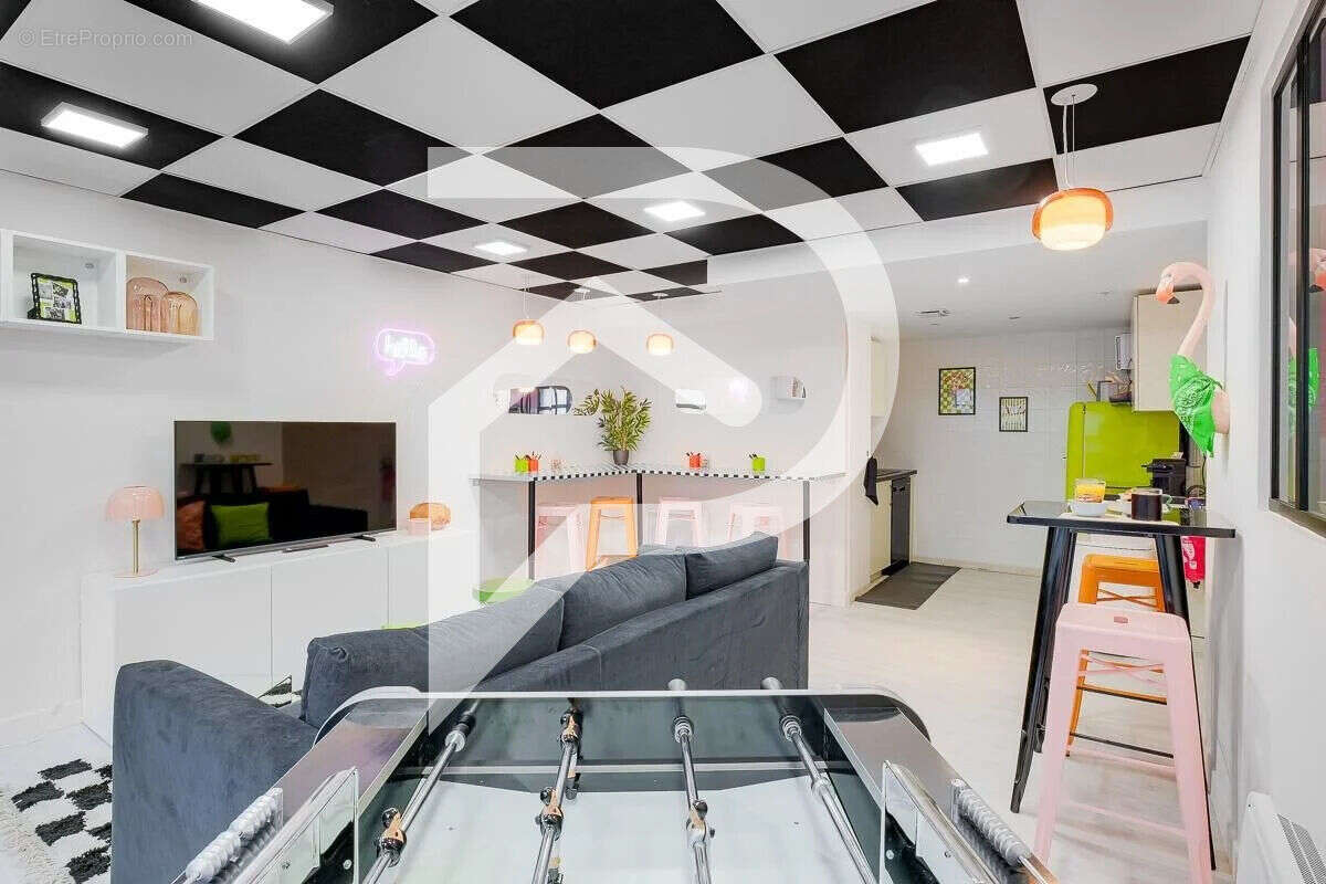 Appartement à MARSEILLE-5E